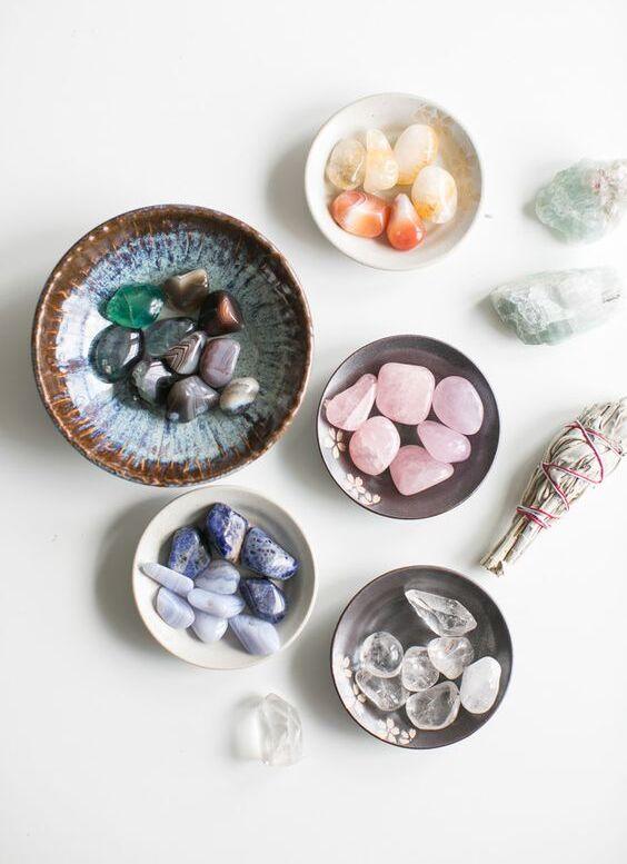 HEALING STONES & CRYSTALS